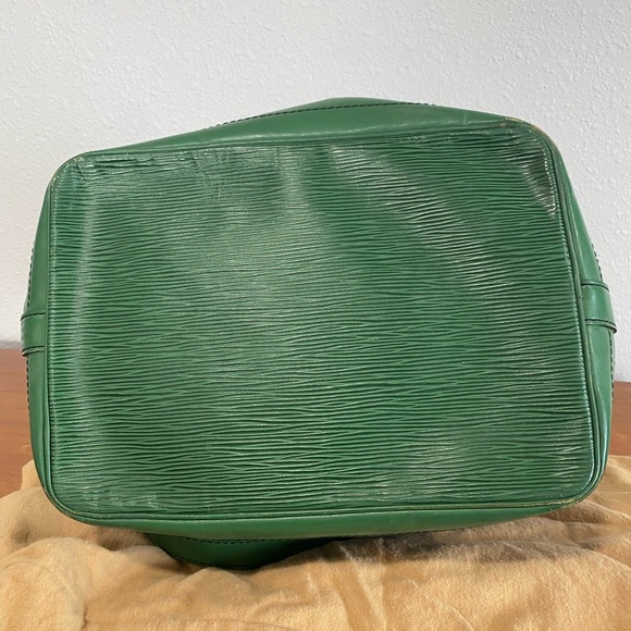 Louis Vuitton Blue and Green EPI NOE GM - Picture 9 of 14